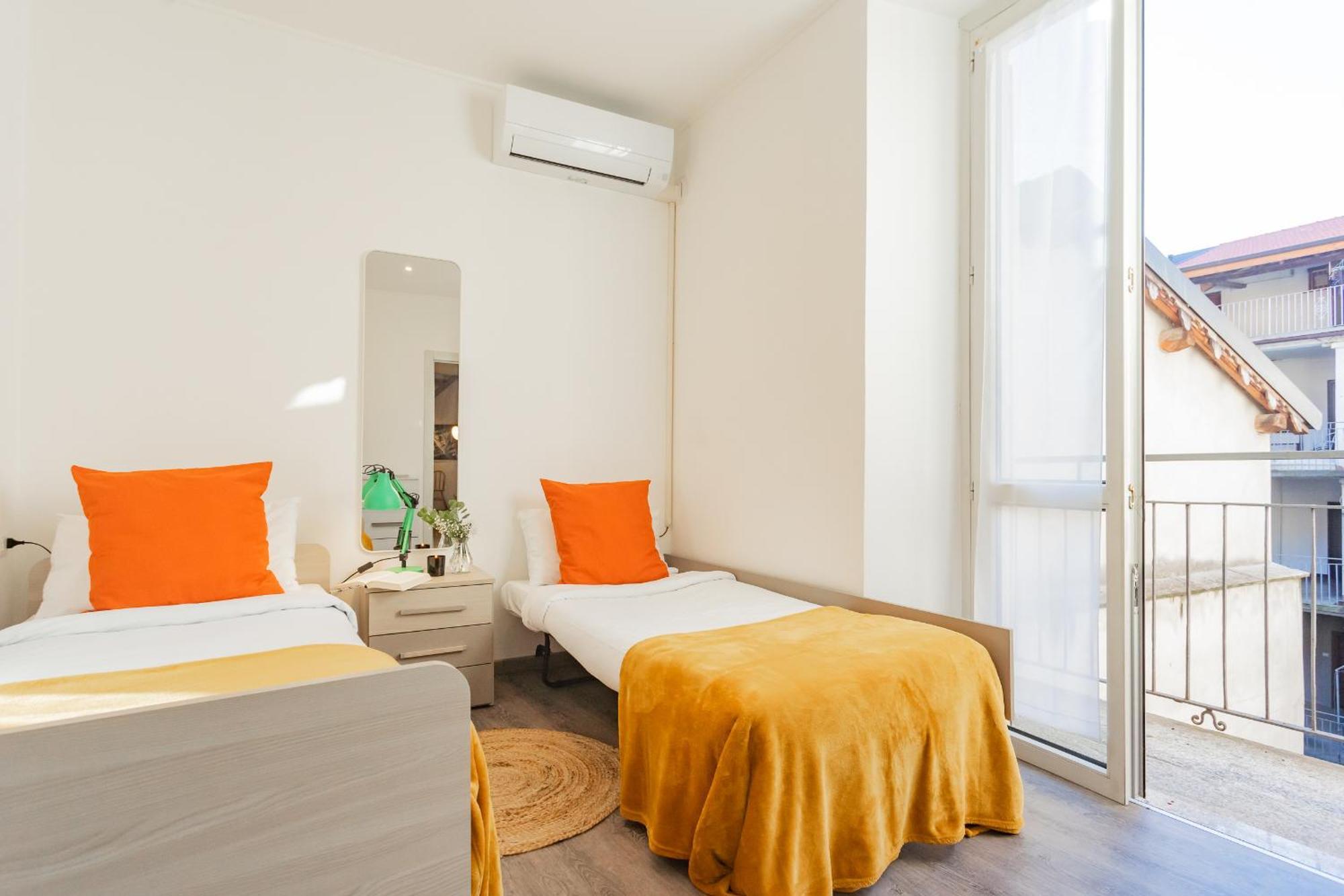 La Casa Di Nino By Rent All Como Exterior photo